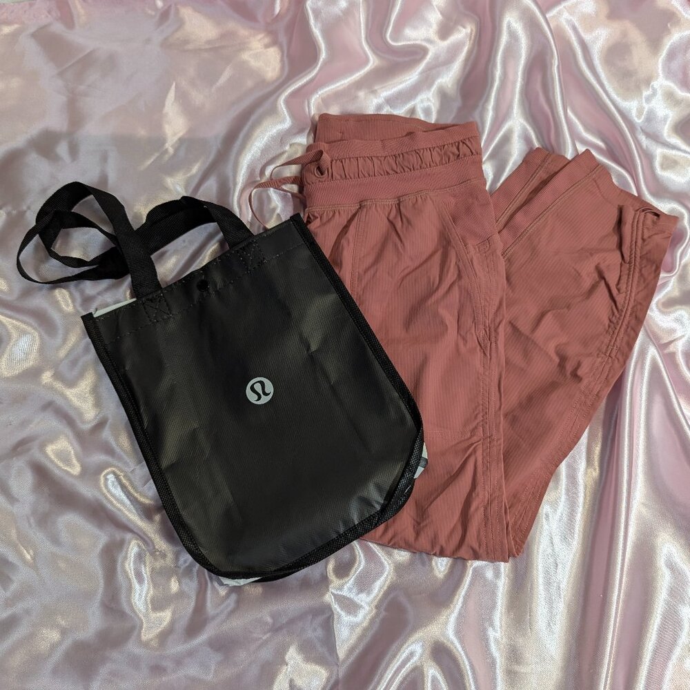 Lululemon Dance Studio Mid-Rise Crop Brier Rose Size 4 *Free Small Tote Bag